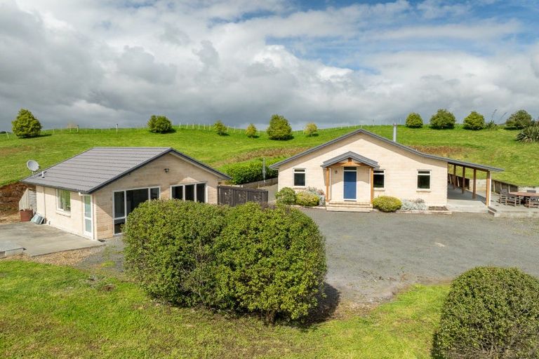 Photo of property in 28 Wrights Road, Raglan, 3295