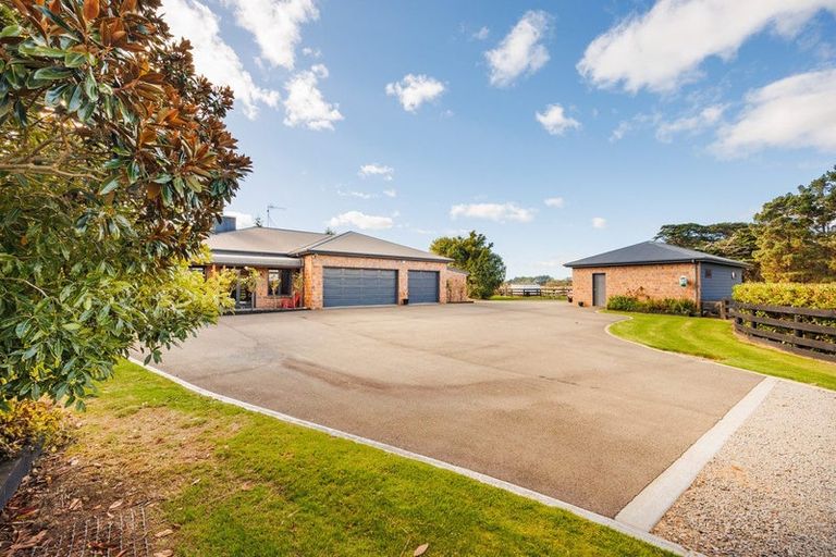 Photo of property in 38 Brandon Hall Road, Bulls, 4894