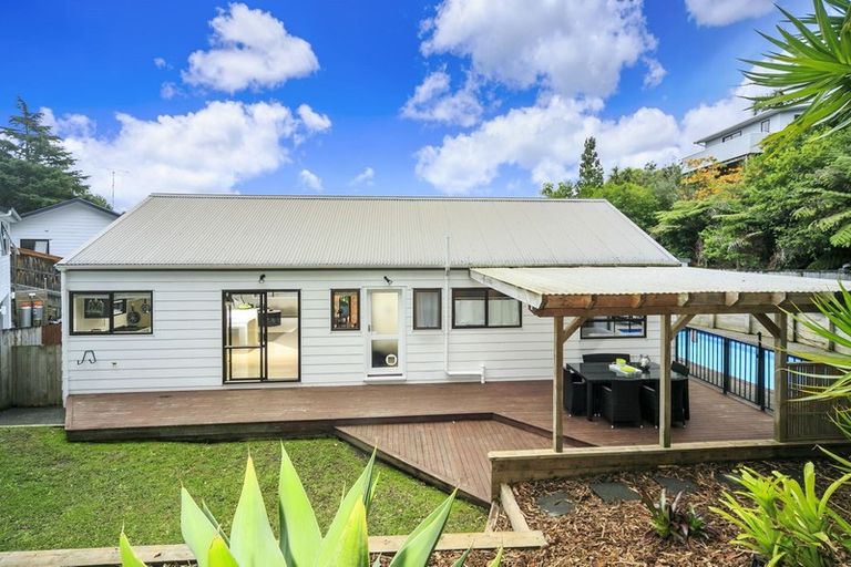 Photo of property in 11 Squirrel Lane, Browns Bay, Auckland, 0630