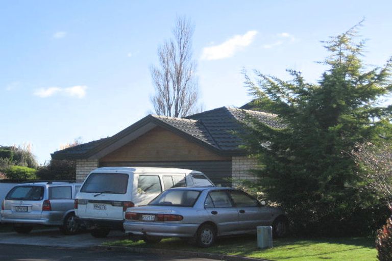 Photo of property in 16 Realm Drive, Paraparaumu, 5032