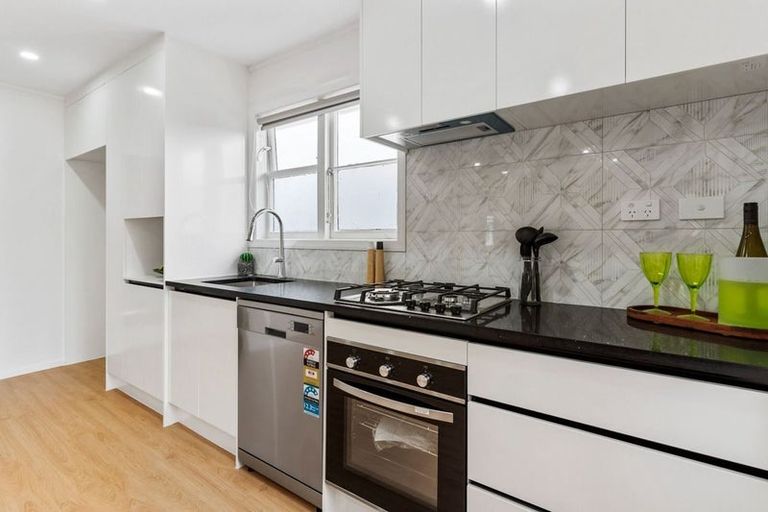 Photo of property in 1/18 Plunket Avenue, Papatoetoe, Auckland, 2104