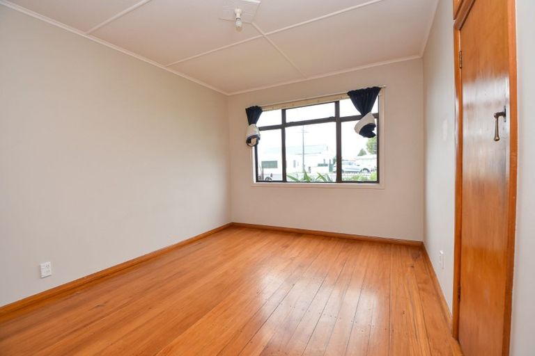 Photo of property in 308 High Street South, Carterton, 5713