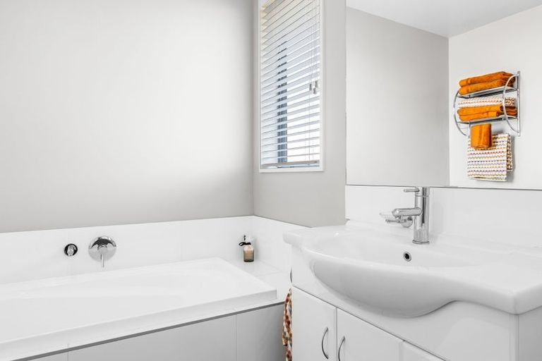 Photo of property in 1/24 Wairakei Road, Strowan, Christchurch, 8052