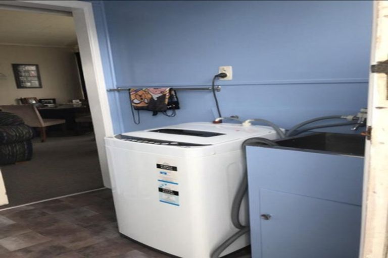 Photo of property in 46a Belt Road, Moturoa, New Plymouth, 4310