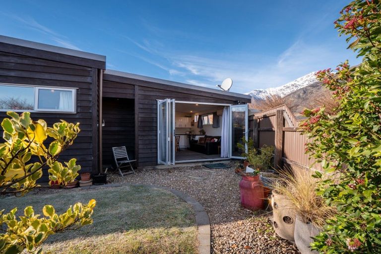 Photo of property in 10 Herries Lane, Lake Hayes, Queenstown, 9304