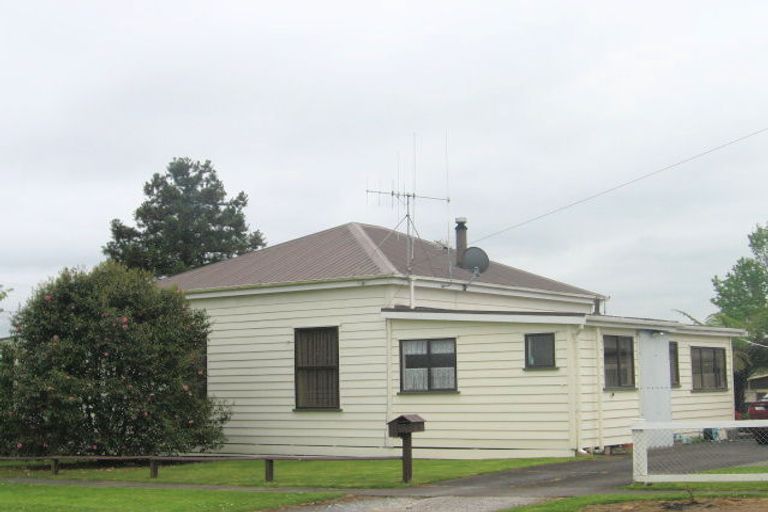 Photo of property in 2 Hill Street, Paeroa, 3600
