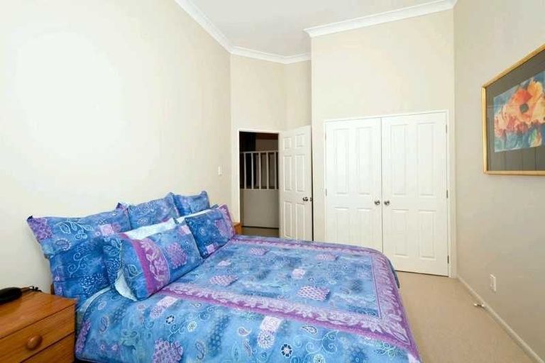 Photo of property in 31 Cricklade Terrace, Windsor Park, Auckland, 0632