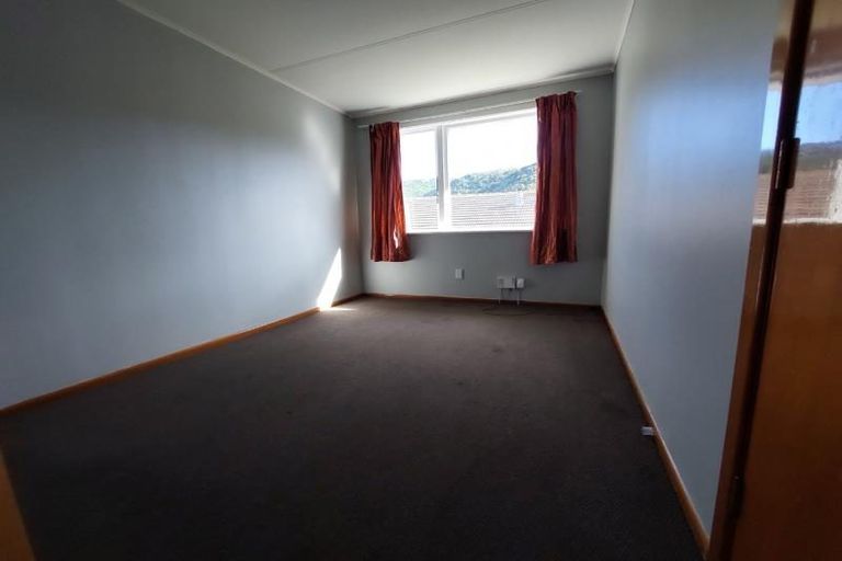 Photo of property in 107 Rangituhi Crescent, Takapuwahia, Porirua, 5022