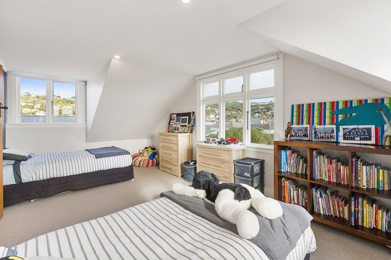 Photo of property in 180 Victoria Road, Saint Clair, Dunedin, 9012