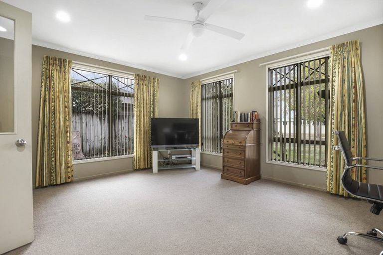 Photo of property in 43 Cate Road, Rototuna North, Hamilton, 3210