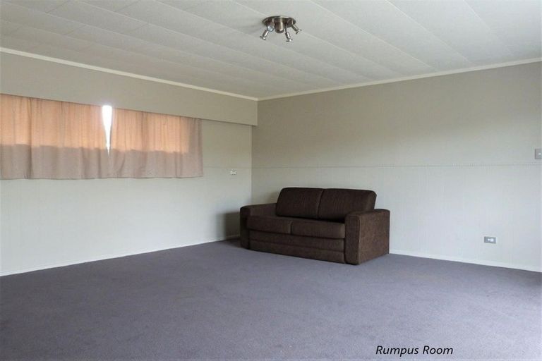 Photo of property in 8 Graham Street, One Tree Point, 0118