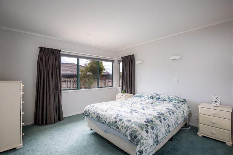 Photo of property in 22 Ashmore Drive, Frankleigh Park, New Plymouth, 4310