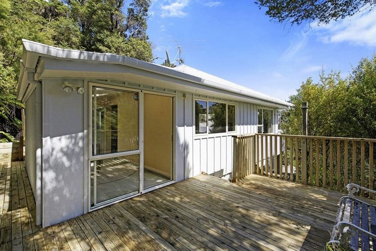 Photo of property in 233a Whites Line East, Waiwhetu, Lower Hutt, 5010