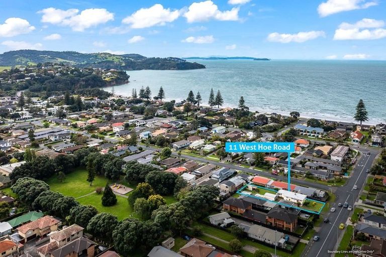 Photo of property in 11 West Hoe Road, Orewa, 0931