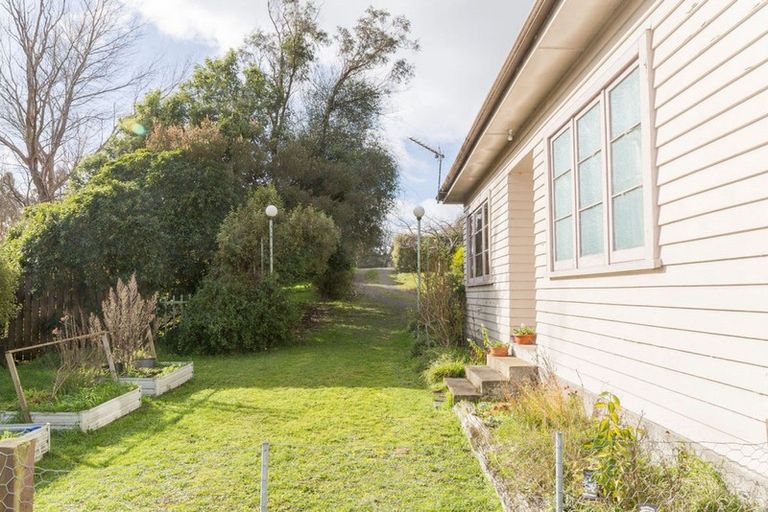 Photo of property in 35 Cadman Street, Dannevirke, 4930