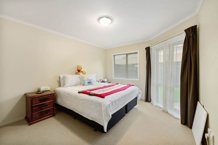 Photo of property in 11/64 Kawaha Point Road, Kawaha Point, Rotorua, 3010