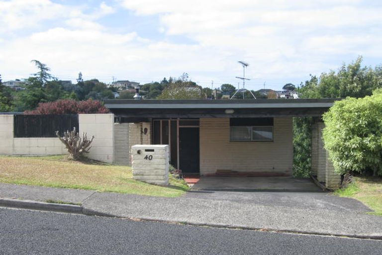 Photo of property in 40 Girrahween Drive, Totara Vale, Auckland, 0629