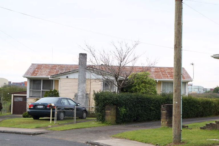 Photo of property in 11 Wood Avenue, Mangere East, Auckland, 2024