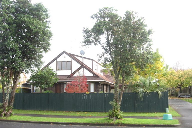 Photo of property in 1/49 Jillteresa Crescent, Half Moon Bay, Auckland, 2012