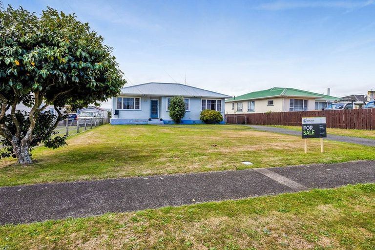 Photo of property in 10 Glasgow Street, Hawera, 4610