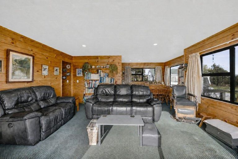 Photo of property in 516 Turuturu Road, Hawera, 4674