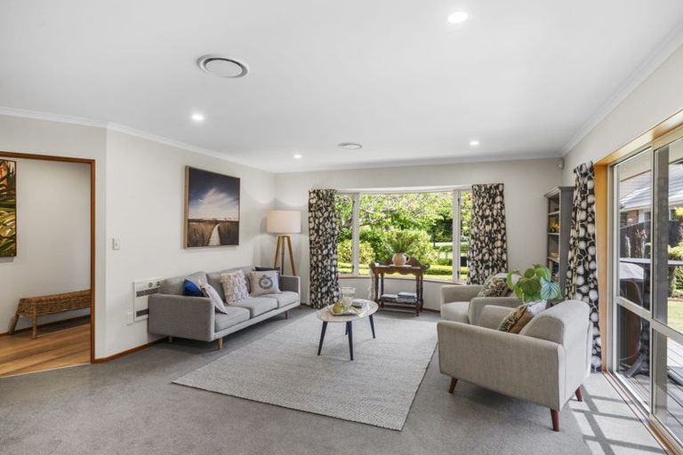 Photo of property in 15 Wardour Mews, Avonhead, Christchurch, 8042