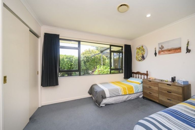 Photo of property in 12 Austin Place, Awapuni, Palmerston North, 4412