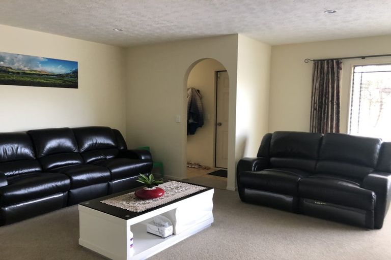 Photo of property in 11 Ring Lane, Paparangi, Wellington, 6037