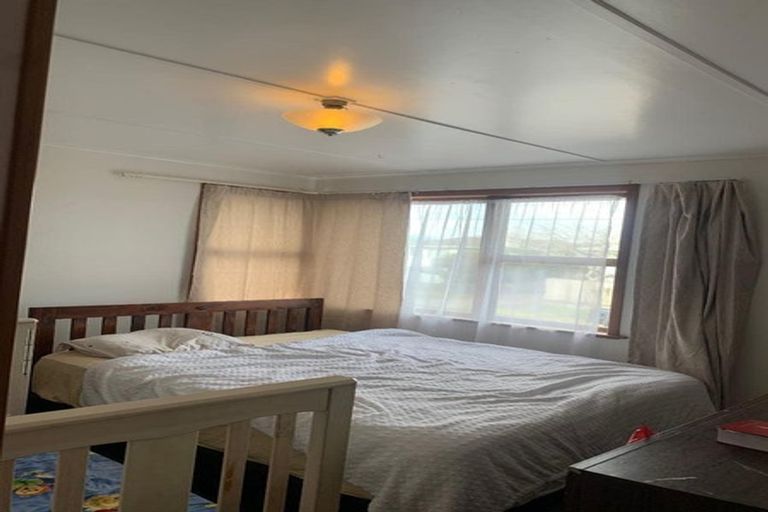 Photo of property in 17 Clearmont Crescent, Blagdon, New Plymouth, 4310