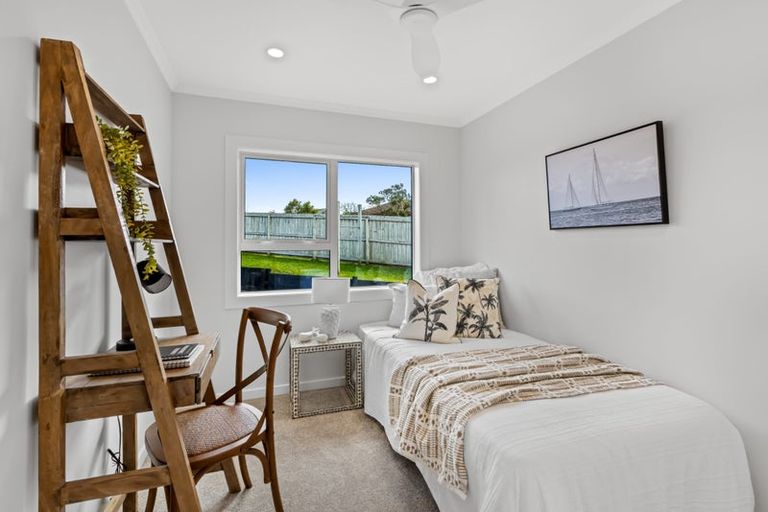 Photo of property in 70 Bay Vista Drive, Red Beach, 0932