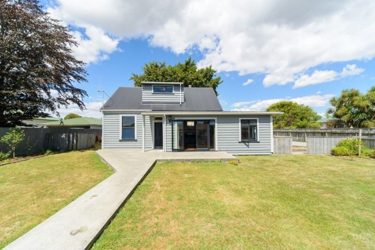 Photo of property in 3 Bull Street, Bulls, 4818