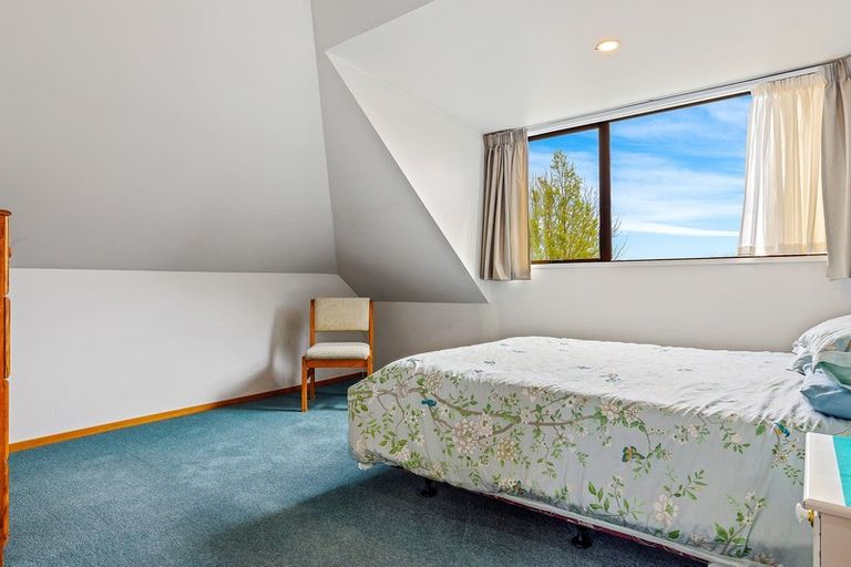 Photo of property in 11a Cherrywood Place, Redwood, Christchurch, 8051