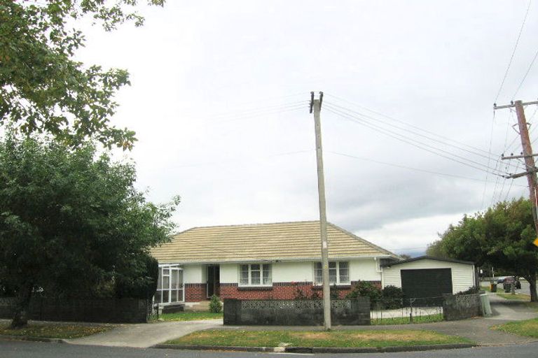 Photo of property in 2 Clyma Street, Elderslea, Upper Hutt, 5018