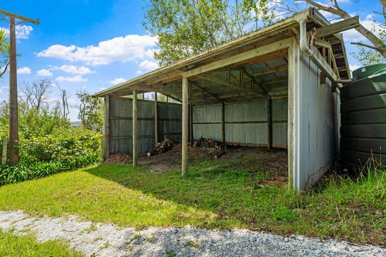 Photo of property in 4186 Kaipara Coast Highway, Tauhoa, Warkworth, 0984