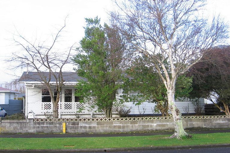Photo of property in 134 Ruamahanga Crescent, Terrace End, Palmerston North, 4410