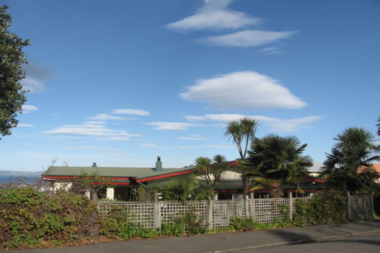 Photo of property in 12 Cobden Road, Bluff Hill, Napier, 4110