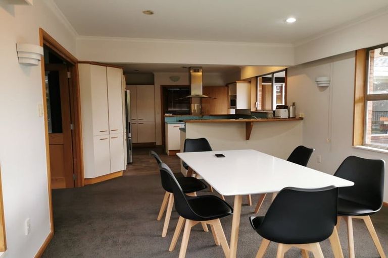 Photo of property in 157 Avonhead Road, Avonhead, Christchurch, 8042