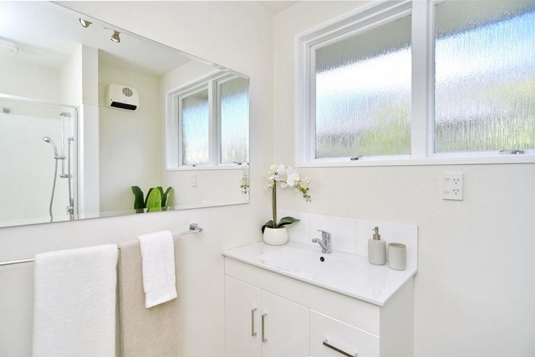 Photo of property in 51a Rayburn Avenue, Papanui, Christchurch, 8053