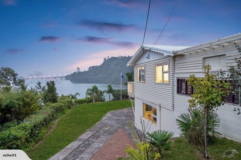 Photo of property in 36 Rambler Crescent, Beach Haven, Auckland, 0626