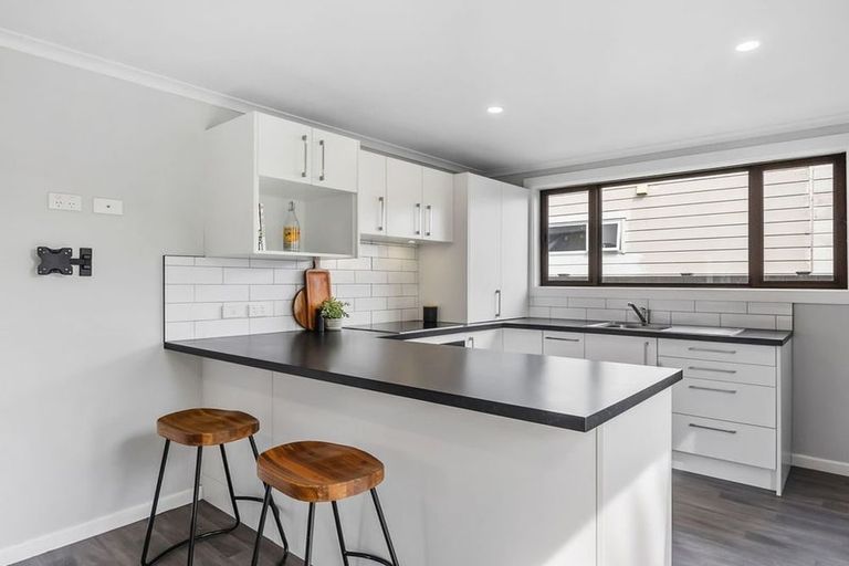 Photo of property in 280 Oxford Street, South Dunedin, Dunedin, 9012