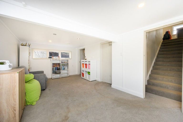 Photo of property in 12 Kent Crescent, Awapuni, Palmerston North, 4412