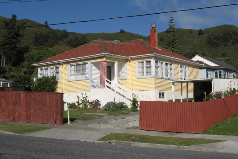 Photo of property in 36 Toomath Street, Naenae, Lower Hutt, 5011