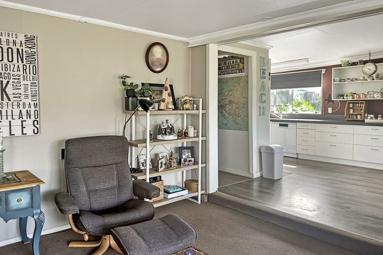 Photo of property in 13 Koputara Road, Himatangi Beach, Foxton, 4891