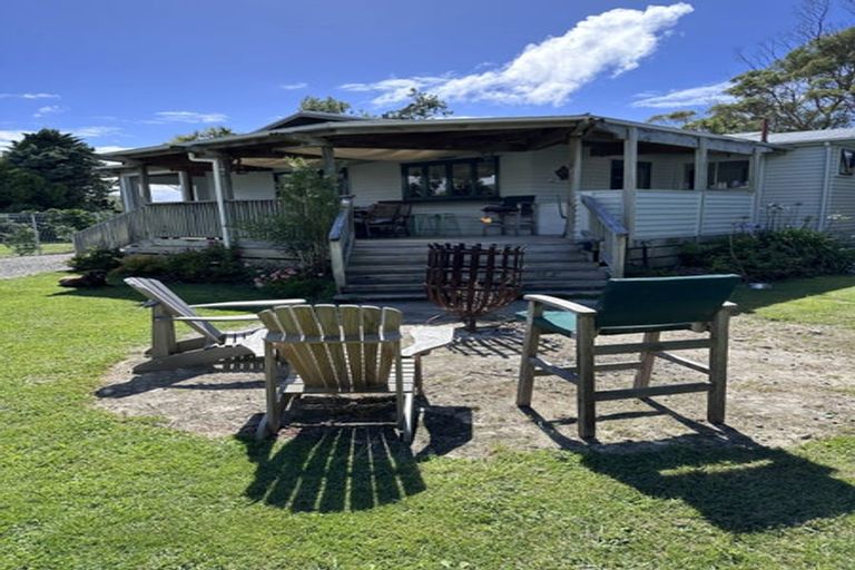 Photo of property in 29 Gillies Crescent, Waimarama, Havelock North, 4294