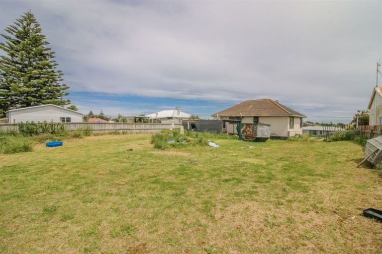 Photo of property in 14 Egmont Street, Patea, 4520