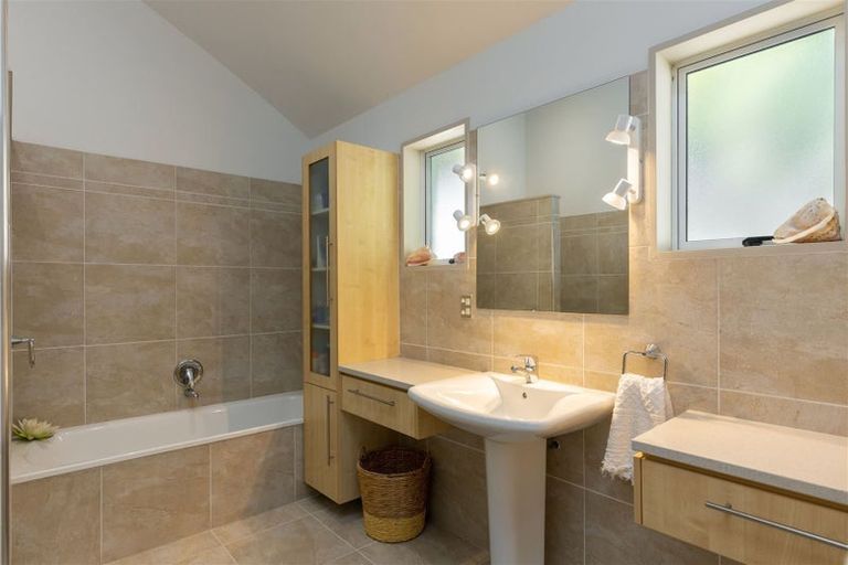 Photo of property in 2 Marina View Estate, Waikawa, Picton, 7281