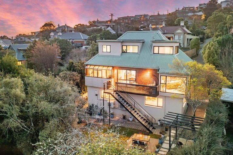 Photo of property in 6a Hart Street, Belleknowes, Dunedin, 9011