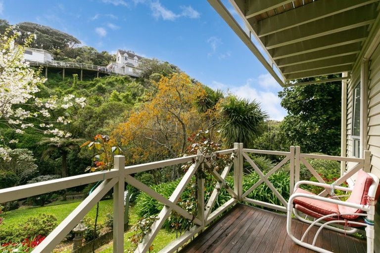 Photo of property in 11a Kamla Way, Khandallah, Wellington, 6035