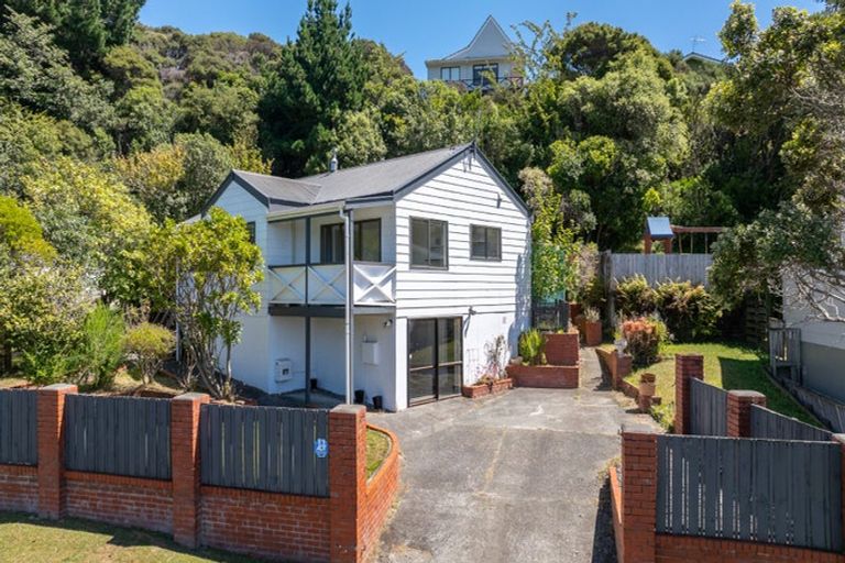 Photo of property in 67 Omapere Street, Whitby, Porirua, 5024