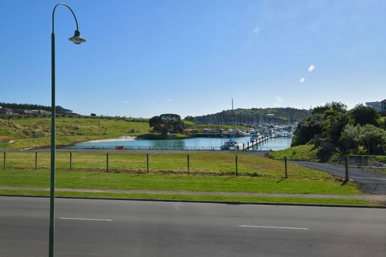 Photo of property in 63 Pinecrest Drive, Gulf Harbour, Whangaparaoa, 0930